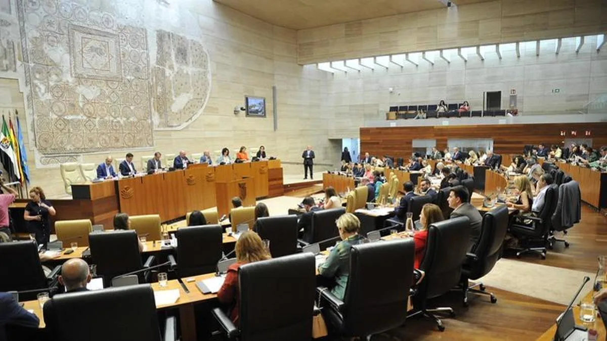 La Junta apuesta por la colaboración público-privada para completar la EX-A1 hacia Portugal