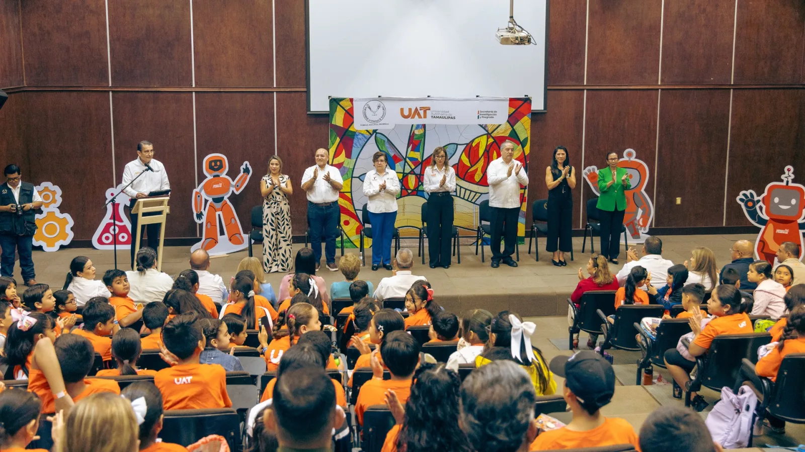 La UAT fomenta el interés por la ciencia en niños con su Campamento de Verano