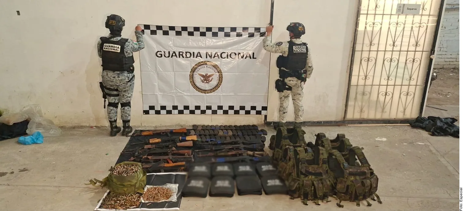 Operativos en Sinaloa dejan doce detenidos, arsenal asegurado y laboratorios clausurados