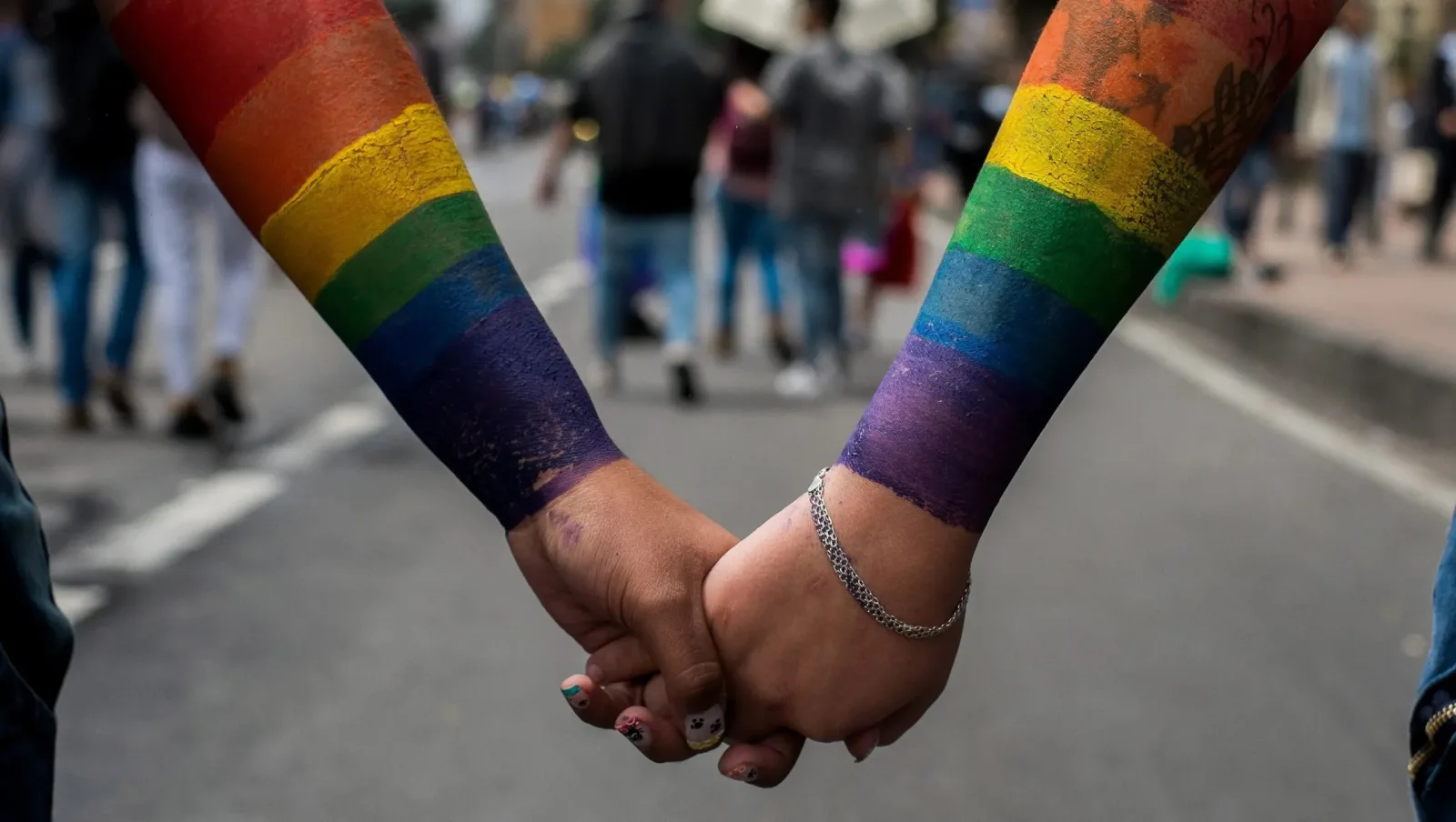 Personas LGBTQ+ enfrentan barreras en detección temprana de cáncer según estudio
