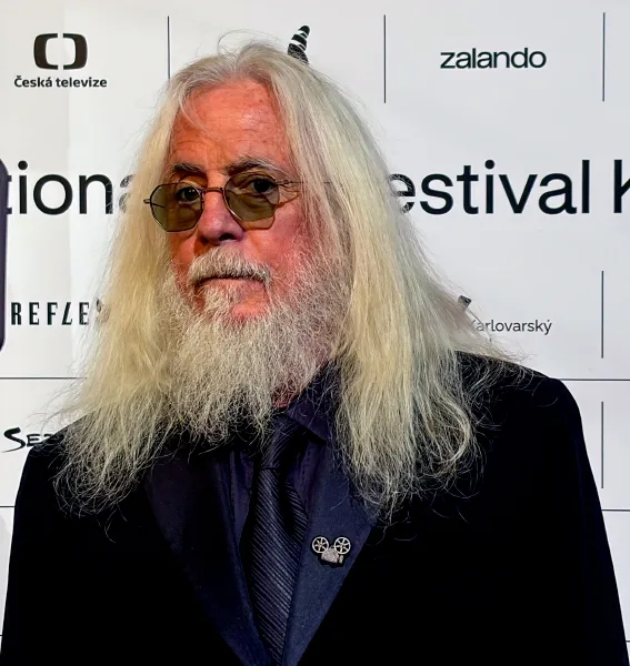 Robert Richardson recibe reconocimiento en Karlovy Vary por su legado en la cinematografía