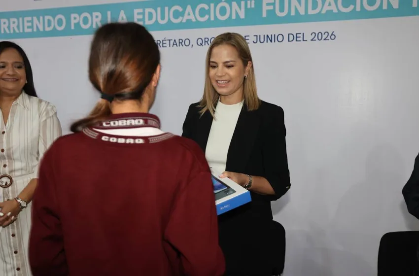 SEDIF y Fundación Telmex-Telcel entregan apoyos para educación y movilidad en Querétaro