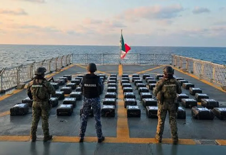 Semar incauta más de una tonelada de cocaína frente a costas de Chiapas en operativo conjunto