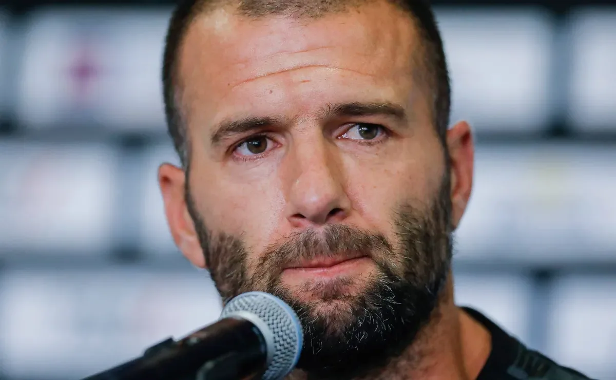 Tito Villa analiza el cuerpo técnico de Joel Huiqui en Cruz Azul y su estrategia de integración