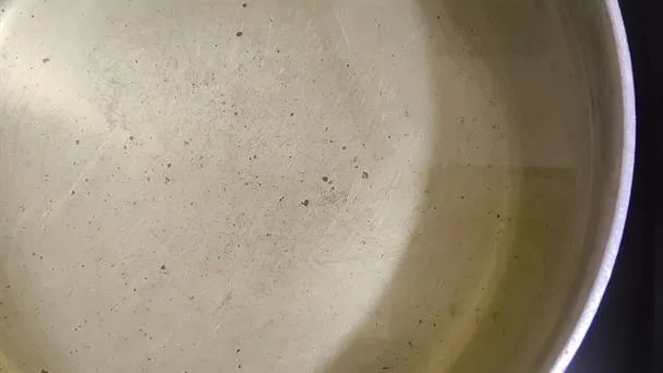 Vecinos de Guadalajara y Zapopan reportan agua con mal olor y calidad deteriorada